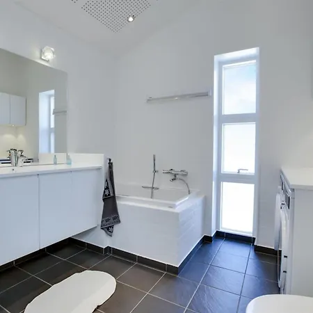 Ogoti - 250m From The Sea By Interhome