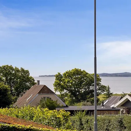 Ogoti - 250m From The Sea By Interhome *