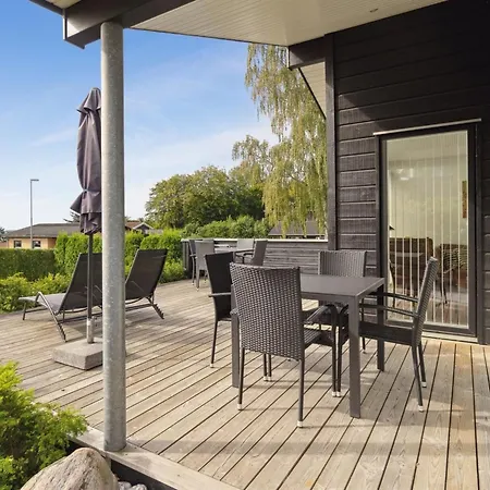 Ogoti - 250m From The Sea By Interhome *