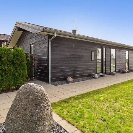 Ogoti - 250m From The Sea By Interhome *